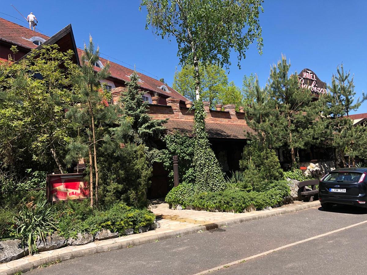 Hotel Barbizon Nyiregyhaza Exterior foto